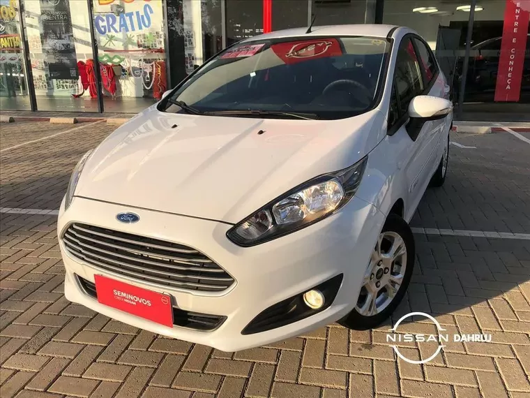 Ford Fiesta Branco 11