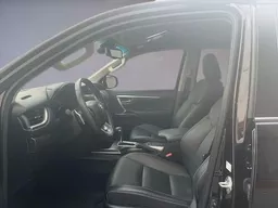 Toyota Hilux SW4