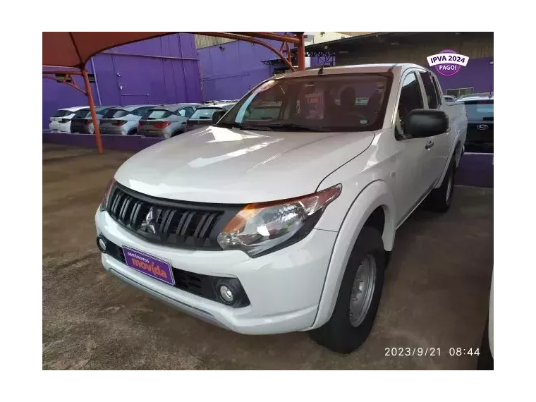 Mitsubishi L200 Branco 4