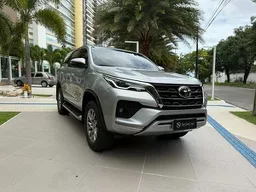 Toyota Hilux SW4