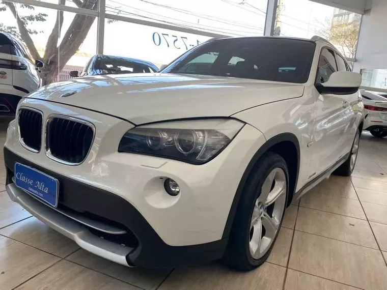 BMW X1 Branco 4