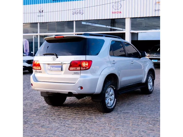 Toyota Hilux SW4 Prata 5