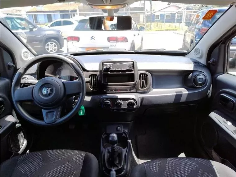 Fiat Mobi Prata 15