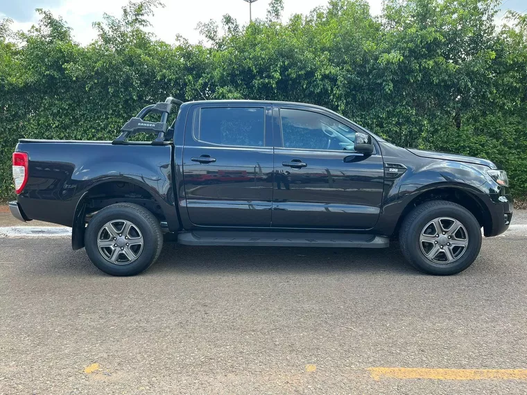 Ford Ranger Preto 5