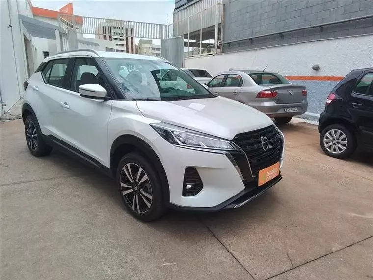 Nissan Kicks Branco 10