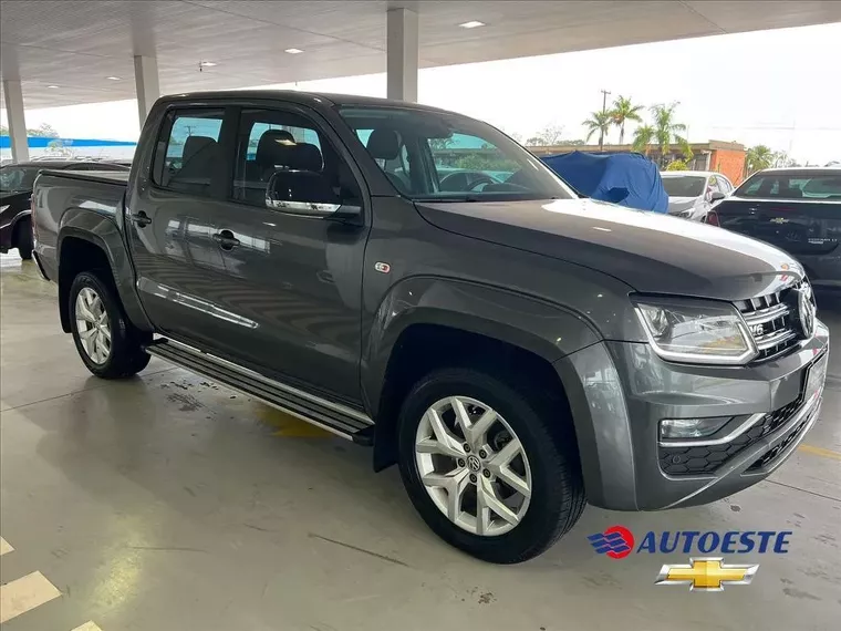 Volkswagen Amarok Cinza 10