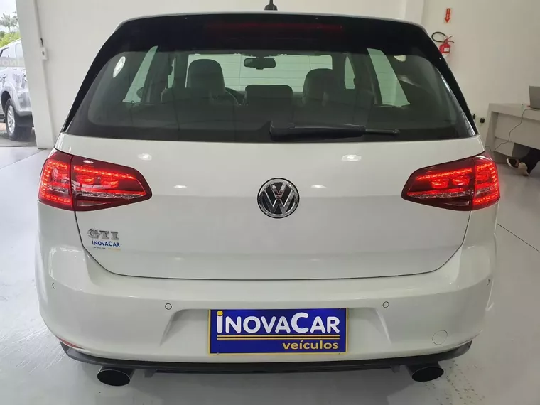 Volkswagen Golf Branco 2