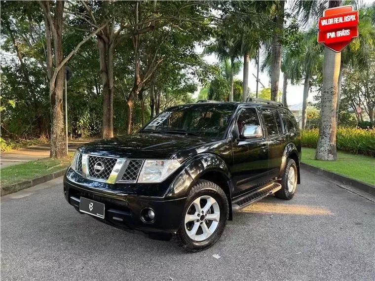 Nissan Pathfinder Preto 4