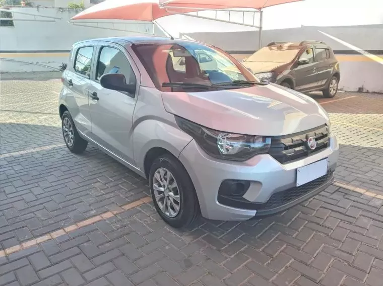 Fiat Mobi Prata 7