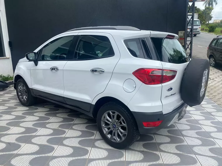 Ford Ecosport Branco 6