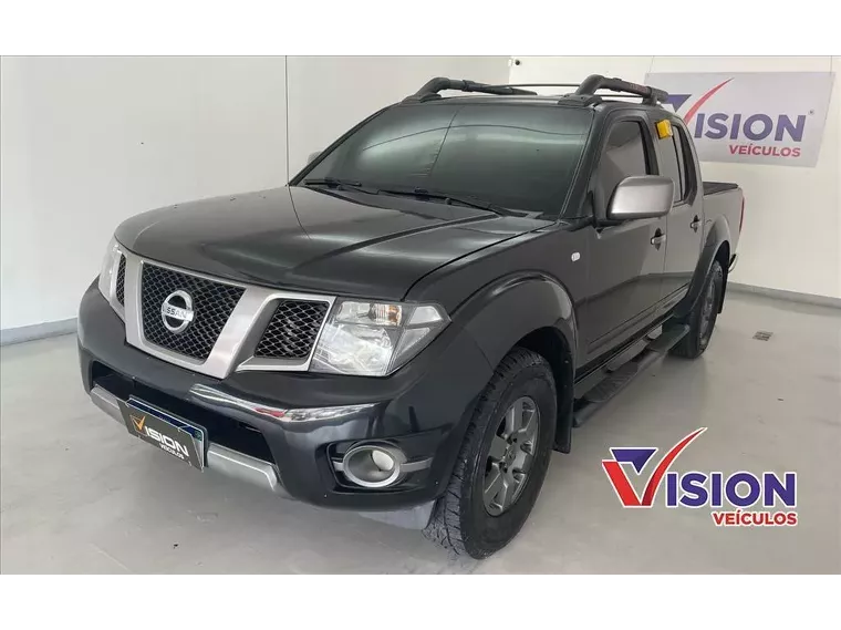 Nissan Frontier Preto 1