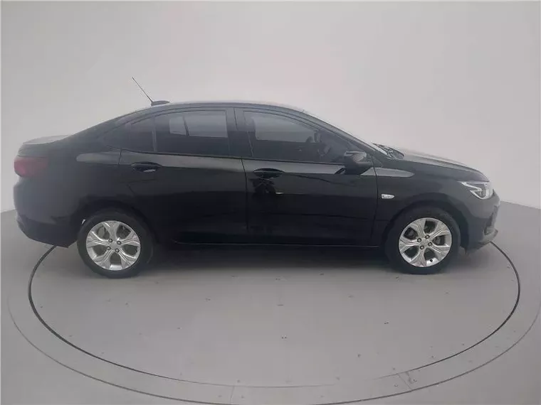 Chevrolet Onix Preto 17