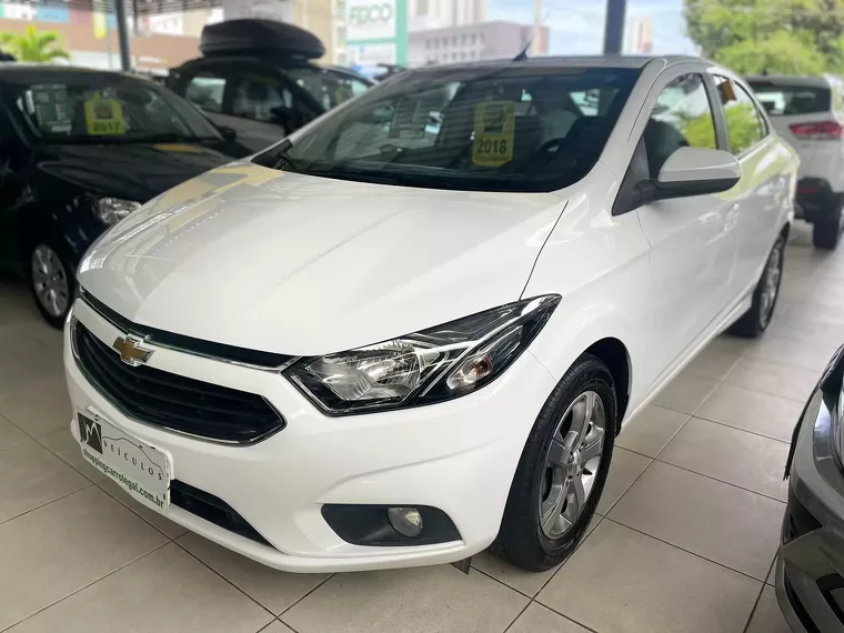 Chevrolet Prisma Branco 19