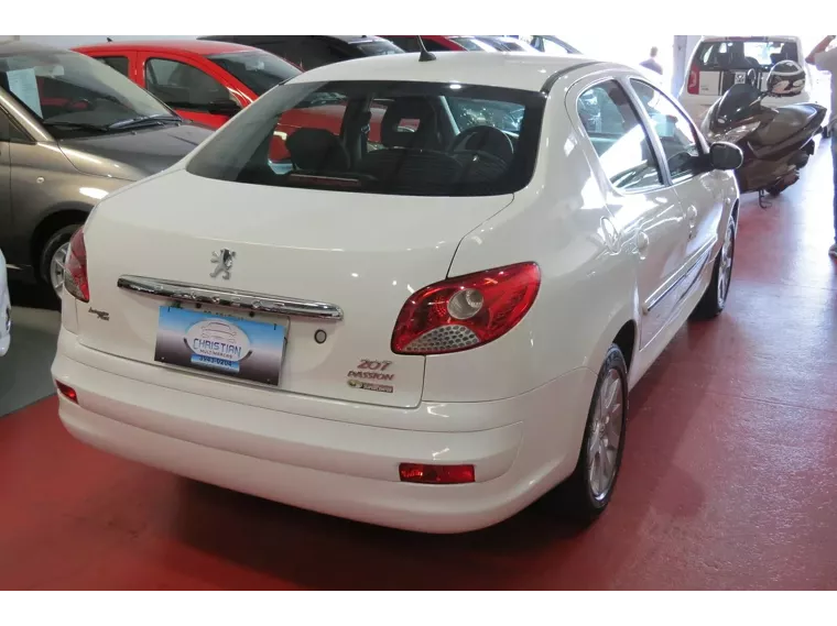 Peugeot 207 Branco 5