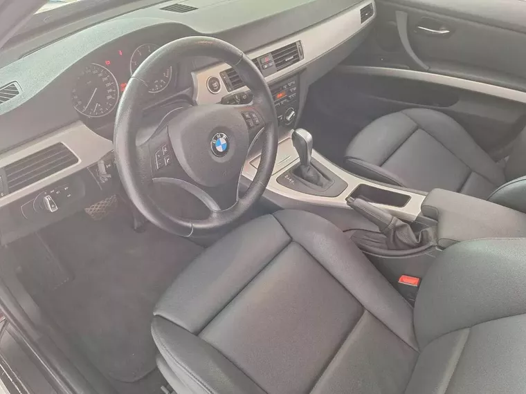 BMW 320i Preto 8