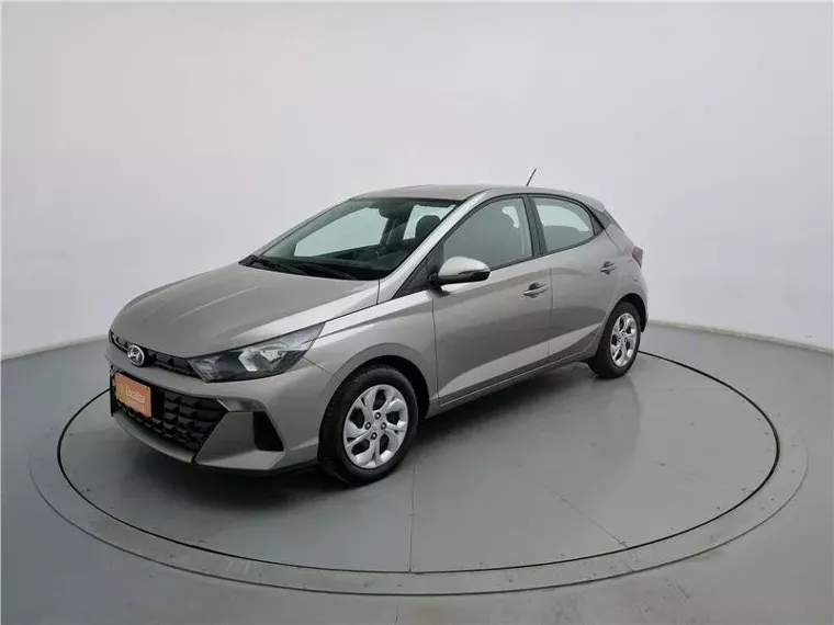 Hyundai HB20 Prata 13