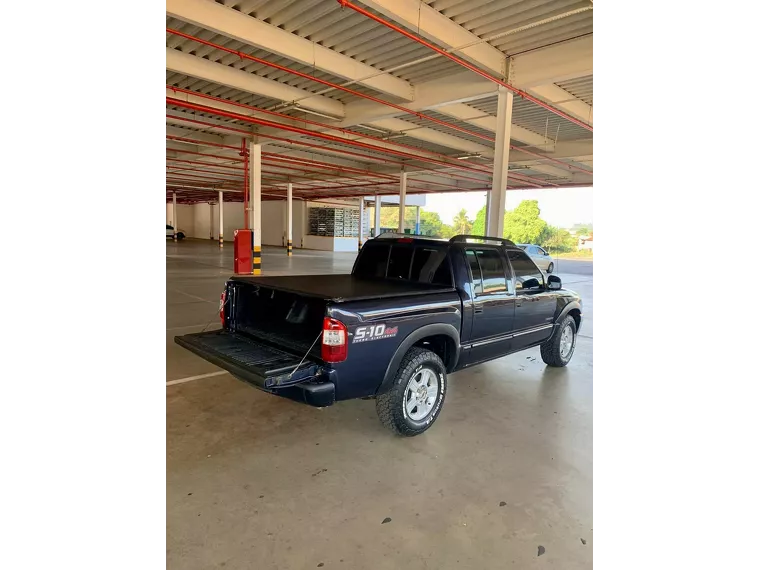 Chevrolet S10 Roxo 4