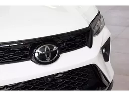 Toyota Hilux SW4
