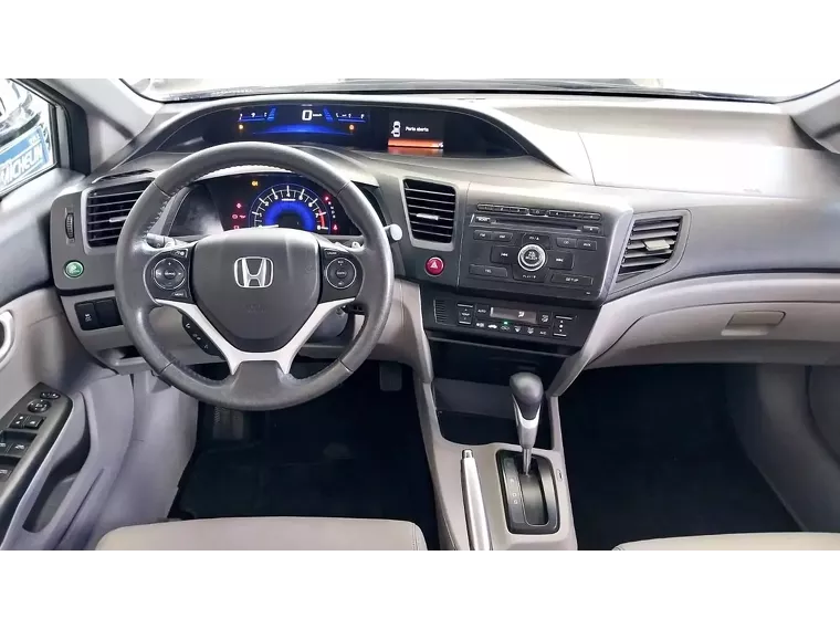 Honda Civic Prata 12