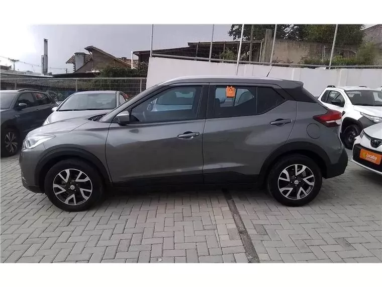 Nissan Kicks Cinza 7