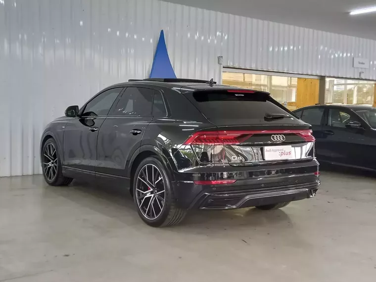 Audi Q8 Preto 3