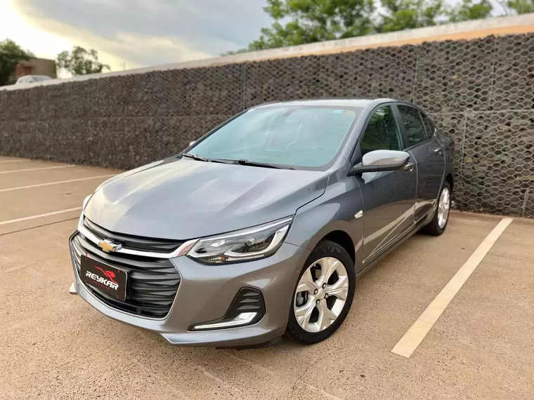 Chevrolet Onix Cinza 5