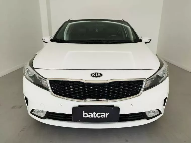 KIA Cerato Branco 8