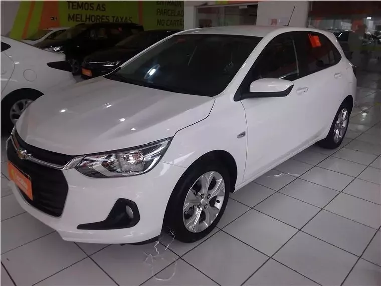 Chevrolet Onix Branco 8