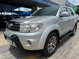 Toyota Hilux SW4