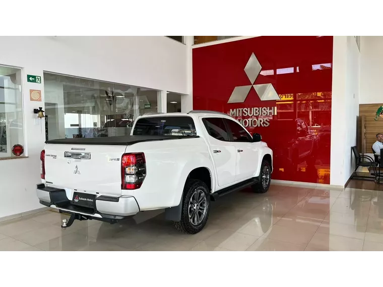 Mitsubishi L200 Triton Branco 7