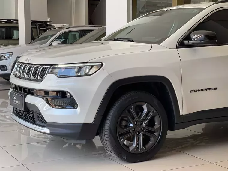 Jeep Compass Branco 17