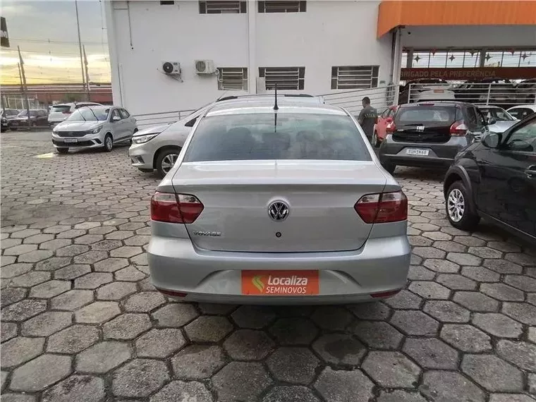 Volkswagen Voyage Prata 8