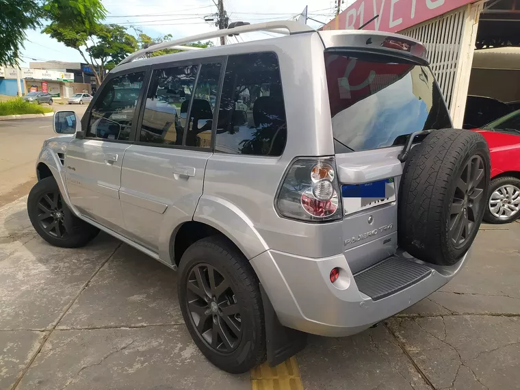 Mitsubishi Pajero TR4 Prata 11