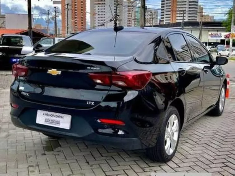 Chevrolet Onix Preto 5