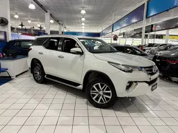 Toyota Hilux SW4