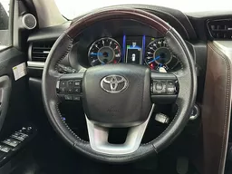 Toyota Hilux SW4