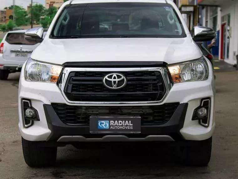 Toyota Hilux Branco 2