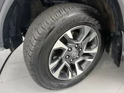 Toyota Hilux SW4