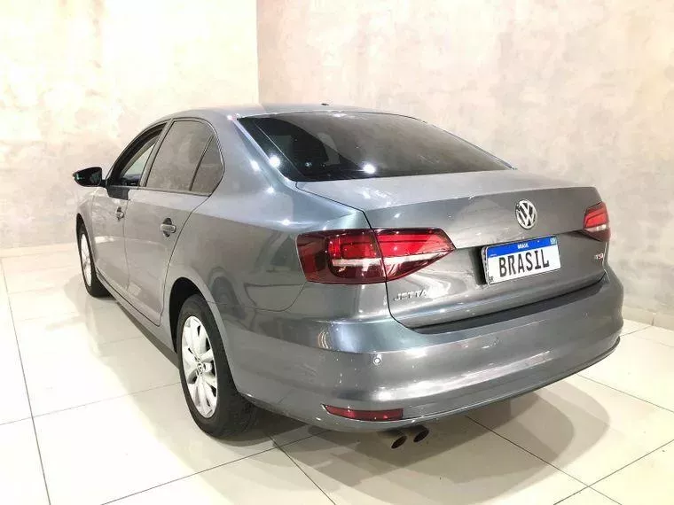 Volkswagen Jetta Cinza 11