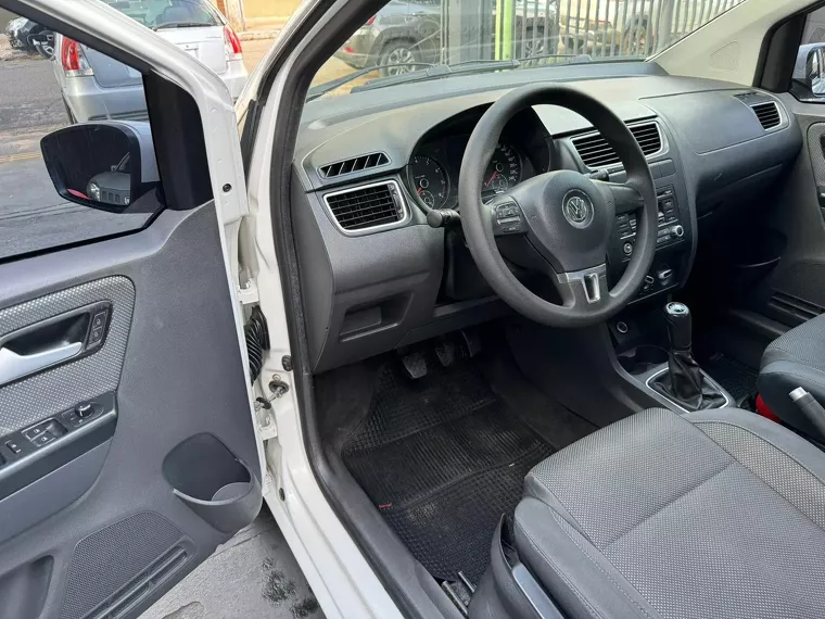 Volkswagen Fox Branco 8