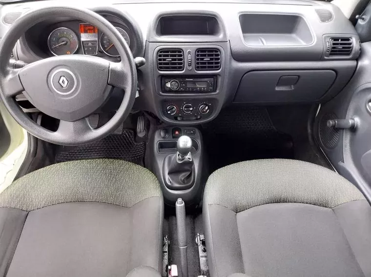 Renault Clio Branco 4