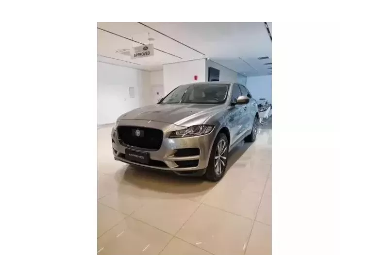 Jaguar F-pace Cinza 3