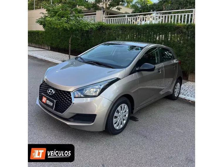 Hyundai HB20 Bege 1