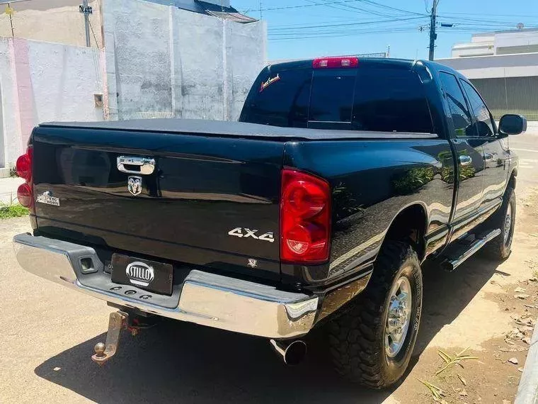 Dodge RAM Preto 5