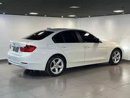 BMW 320i