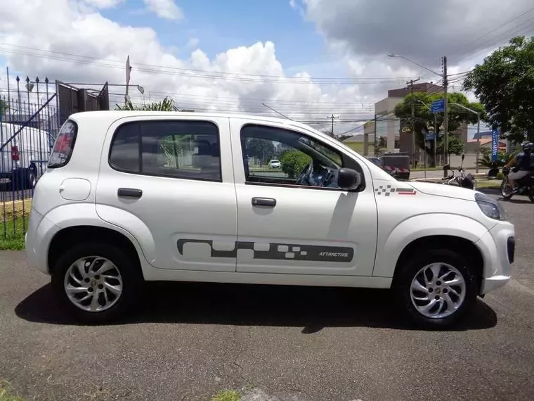 Fiat Uno Branco 18