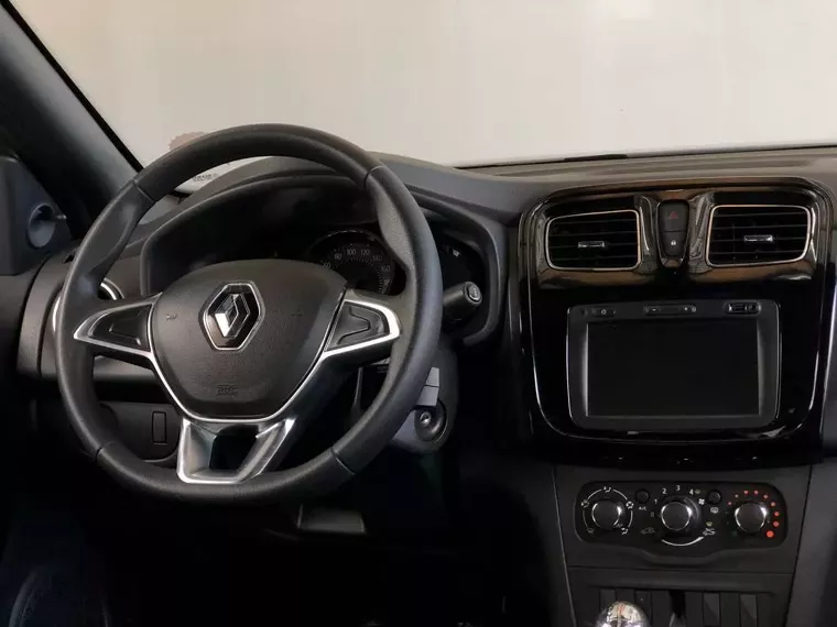 Renault Logan Prata 16