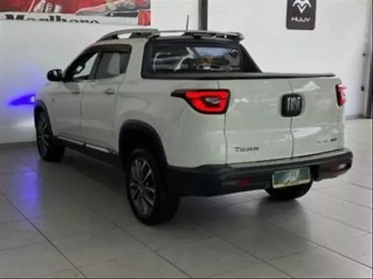 Fiat Toro Branco 12