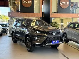 Toyota Hilux SW4
