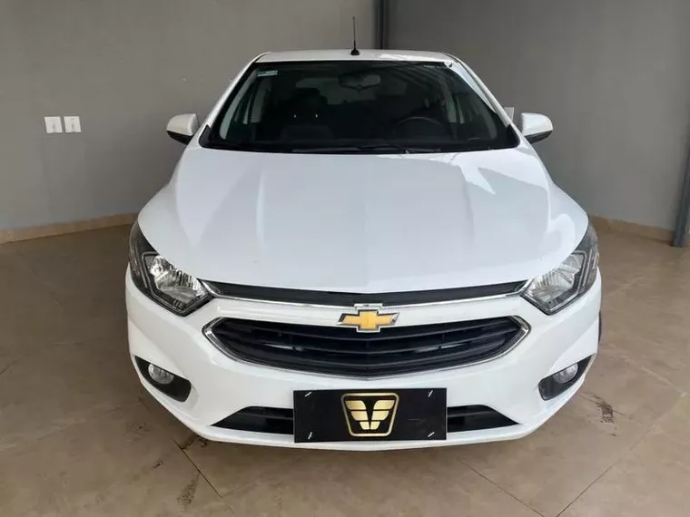 Chevrolet Onix Branco 5